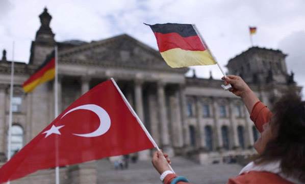 Alman Bild gazetesi liste yaptı: Türkleri sevmemiz için 44 neden...