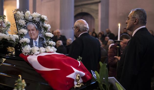 Kolsuz Agop son yolculuğuna uğurlandı!