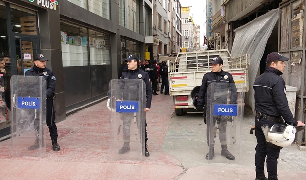 TKP ve karşıt görüşlü grup arasında kavga: 4 yaralı...