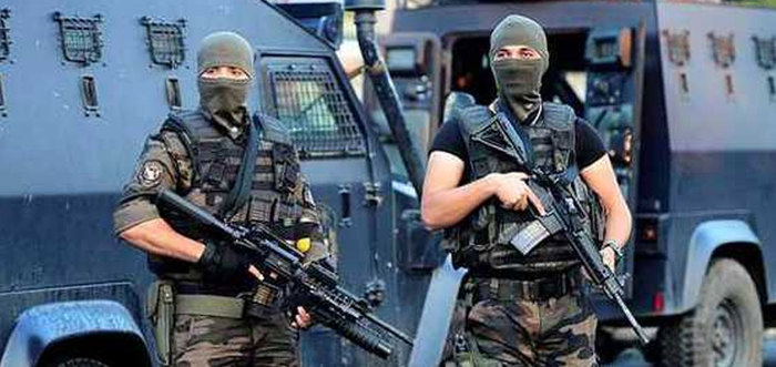 24 adrese baskın!  İstanbul'da 9 ilçede dev operasyon
