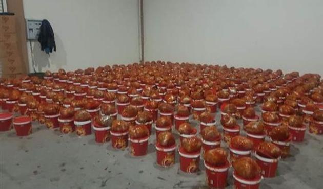 Ketçap kovalarında tam 628 kilo uyuşturucu yakalandı!