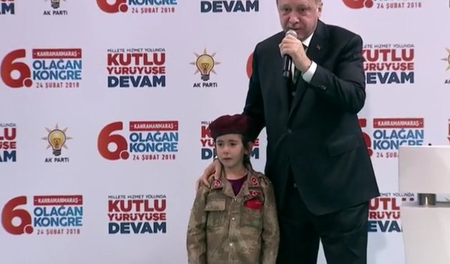 En küçük bordo bereli AK Parti Kongresi'nde! / VİDEO