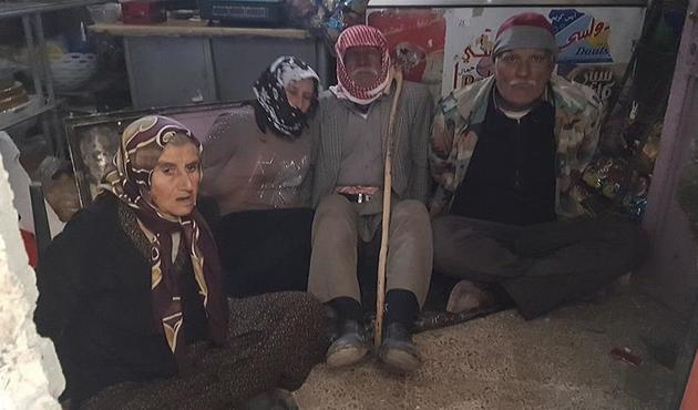 İhtiyar köylüleri bağlayıp mayınla tuzakladılar!