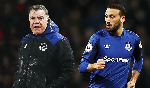 Cenk Tosun'a kötü haber!