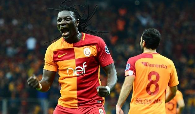 Gomis Fenerbahçe ve Beşiktaş taraftarlarına teşekkür etti!