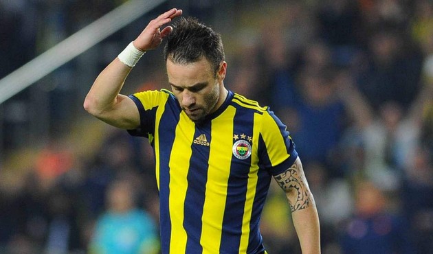Derbi öncesi Valbuena depremi!