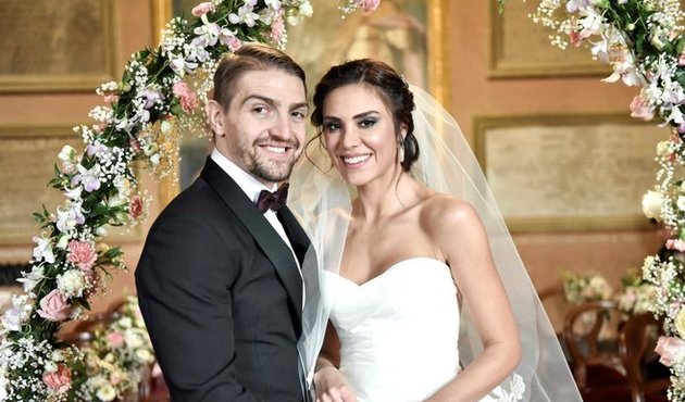 Caner Erkin eşi Şükran Ovalı'ya 9 milyon TL'lik jest!