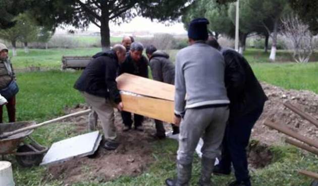 Ateist adama ilginç defin!