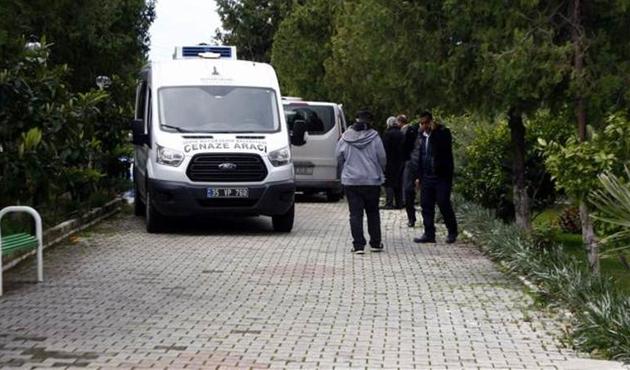 Anne ve babasını gözünü kırpmadan öldürdü!