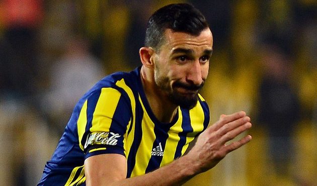 M. Topal'ın yüzüne yabancı madde isabet etti!