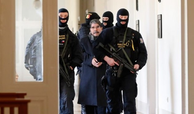Çekya'da hakim karşısına çıkartılan Salih Müslim serbest bırakıldı...