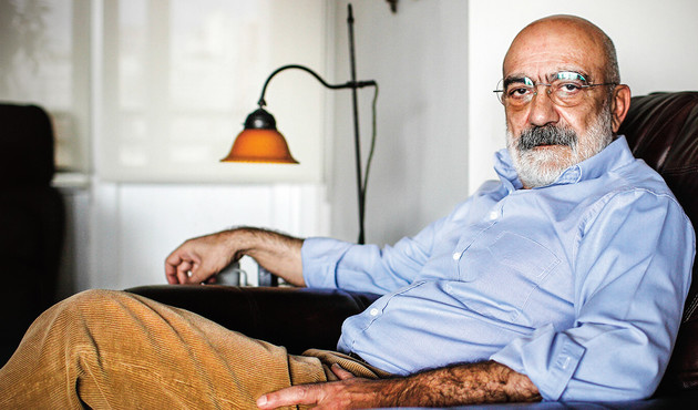 Ahmet Altan'a bir hapis cezası daha! İşte nedeni...