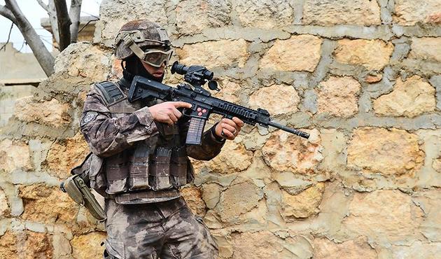 8 askerin şehit olduğu 1083 rakımlı Keltepe ele geçirildi!