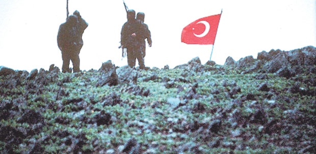 20 yıl sonra gelen Kardak itirafı... Pangalos: Savaş çıksaydı analarımız ağlardı!