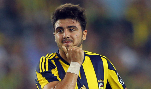Fenerbahçe'de çok önemli Ozan Tufan kararı!
