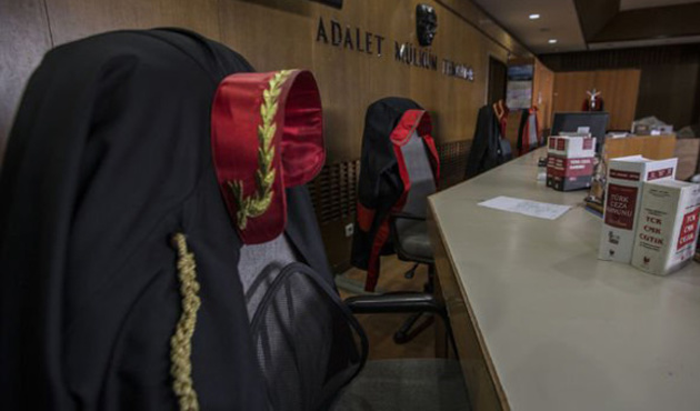 Casus yazılım sayesinde aldatıldığını öğrendi!