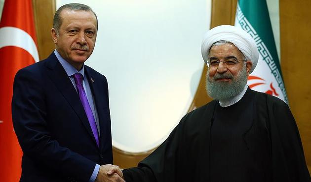 Cumhurbaşkanı Erdoğan, İranlı mevkidaşı Ruhani ile görüştü!