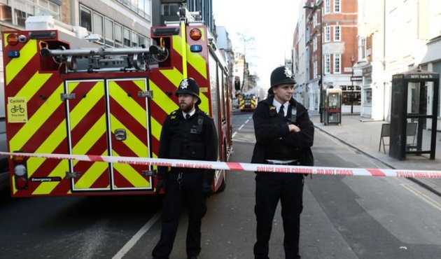 Londra'nın kuzeydoğusu Farnham Road'da patlama!