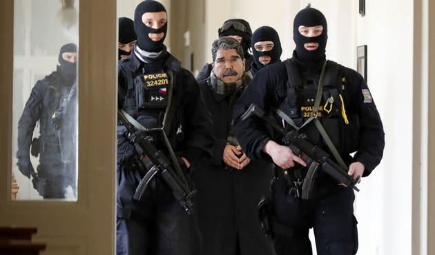 Türkiye, Almanya'dan Salih Müslim'i istedi!