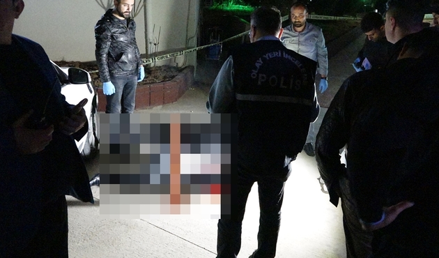 İş adamına evinin önünde kanlı infaz...