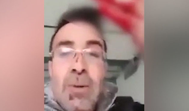 Karısını öldürüp kanlı elleriyle canlı yayın yaptı!