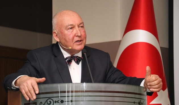 Ahmet Ercan'dan ezber bozan İstanbul depremi açıklaması...
