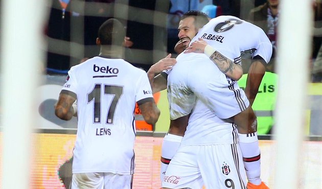 Beşiktaş zorlu deplasmandan 3 puanı kaptı!