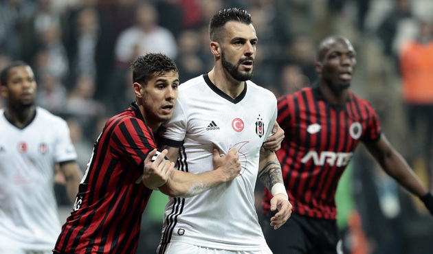 Beşiktaş ligin ikinci yarısında açıldı!