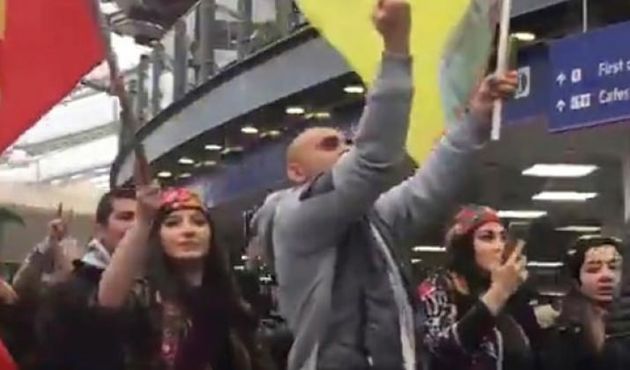 Terör yandaşları tren istasyonunu işgal etti!