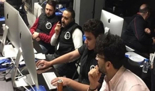 14 yaşındaki Mustafa Sivil Havacılık'ın sınavını kazandı...