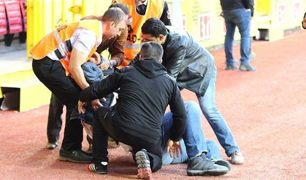 Maç sırasında kalp krizi geçirdi!