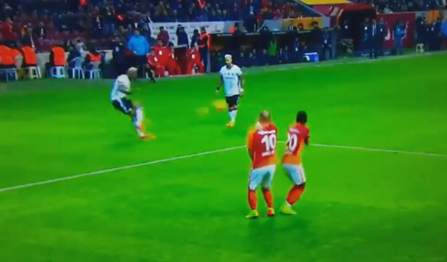 Talisca'nın derbide attığı gol sosyal medyayı salladı