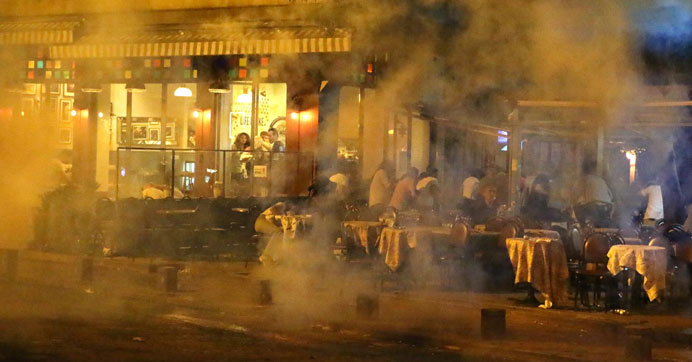 Firuzağa'dan 'Gezi' çıkarma girişimi... Polis izin vermedi