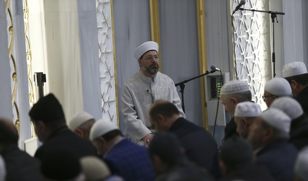 Diyanet İşleri Başkanı Erbaş, Zeytin Dalı Harekatı için Fetih suresini okudu!