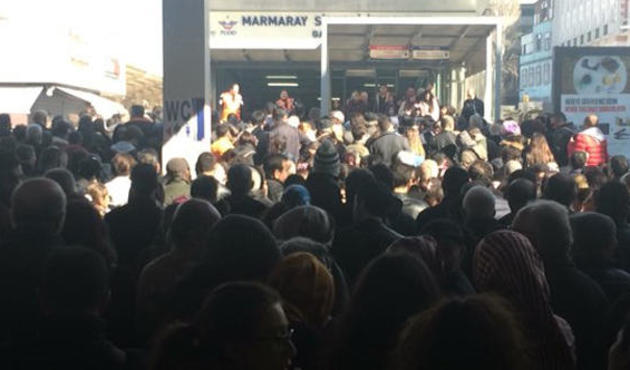 Marmaray'da aşırı yoğunluk!