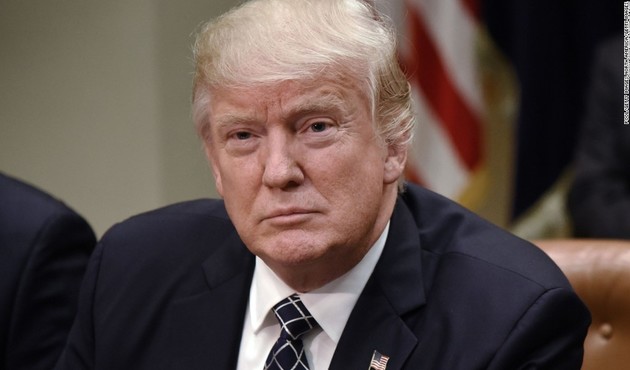 Trump, Macron'a özendi, Pentagon'dan da istedi!