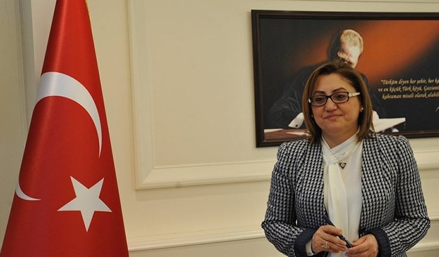 Hollanda skandallara devam ediyor! Bu kez Fatma Şahin'i istemediler...