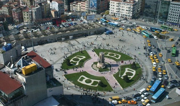 Taksim ve İstiklal Caddesi'nde terör alarmı