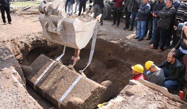 Kayseri'deki gizemli lahit açıldı!