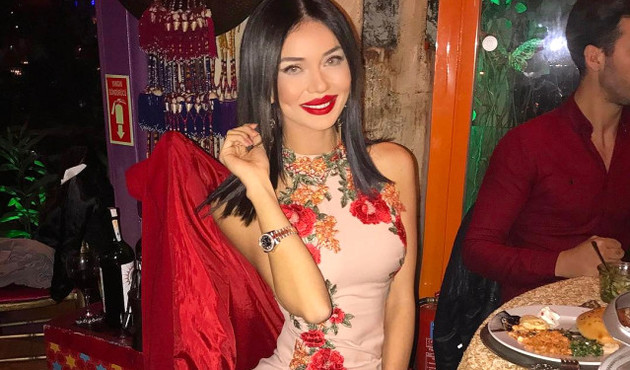 Cansu Taşkın küvet pozlarıyla olay yarattı!