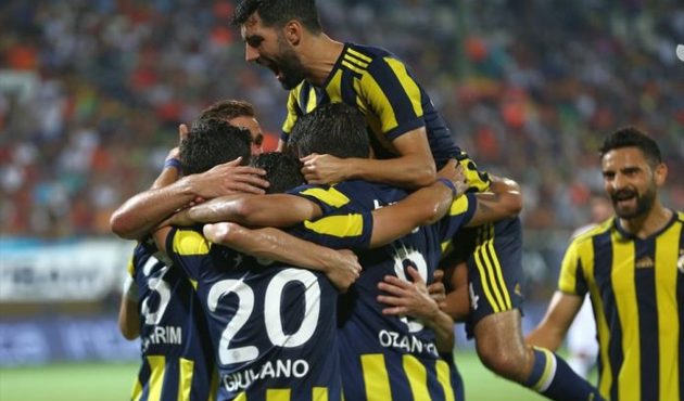 Galatasaray'ın eski teknik direktörü Fenerbahçe'de!