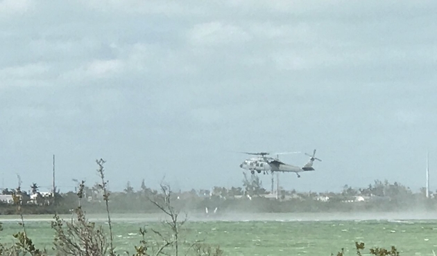 ABD'de F-18 savaş uçağı denize düştü...