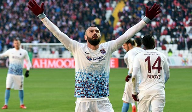 Burak Yılmaz'dan gönülleri fetheden hareket!