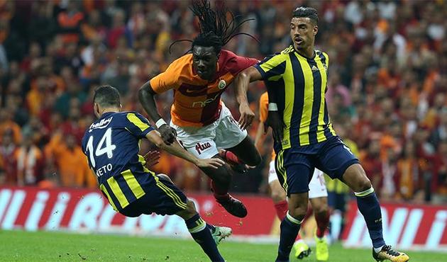 Galatasaray'da 14 futbolcu ilki yaşayacak!
