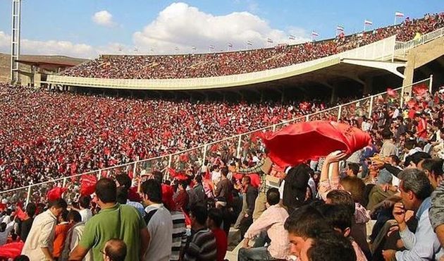 Tebriz'de "Ne mutlu Türk'üm diyene" tezahüratları!