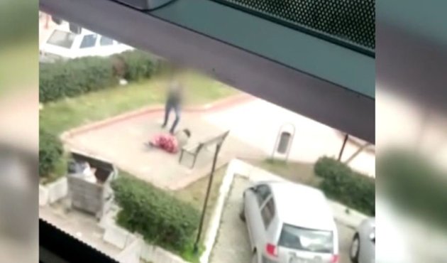 Aydın'da bir adam, annesini tekme tokat dövdü!