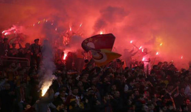Galatasaray'a Florya'da coşkulu karşılama!