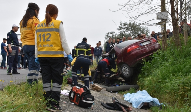 Manisa'da feci kaza:3 ölü, 1 yaralı...
