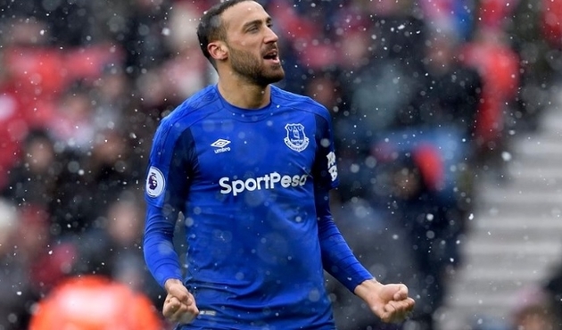 Cenk Tosun, Beşiktaş için İstanbul'a geliyor!