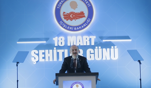 Bakan Soylu: Evlatlarımız ay yıldızlı bayrağımızı Afrin'e diktiler...